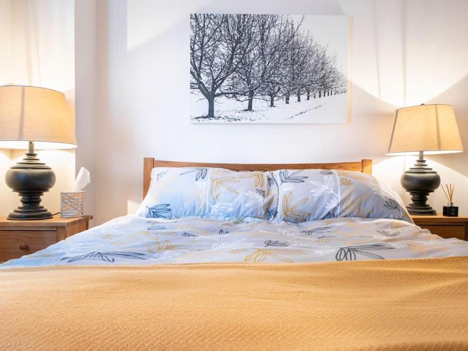 Stunning In Cathedral Quarter Apartment